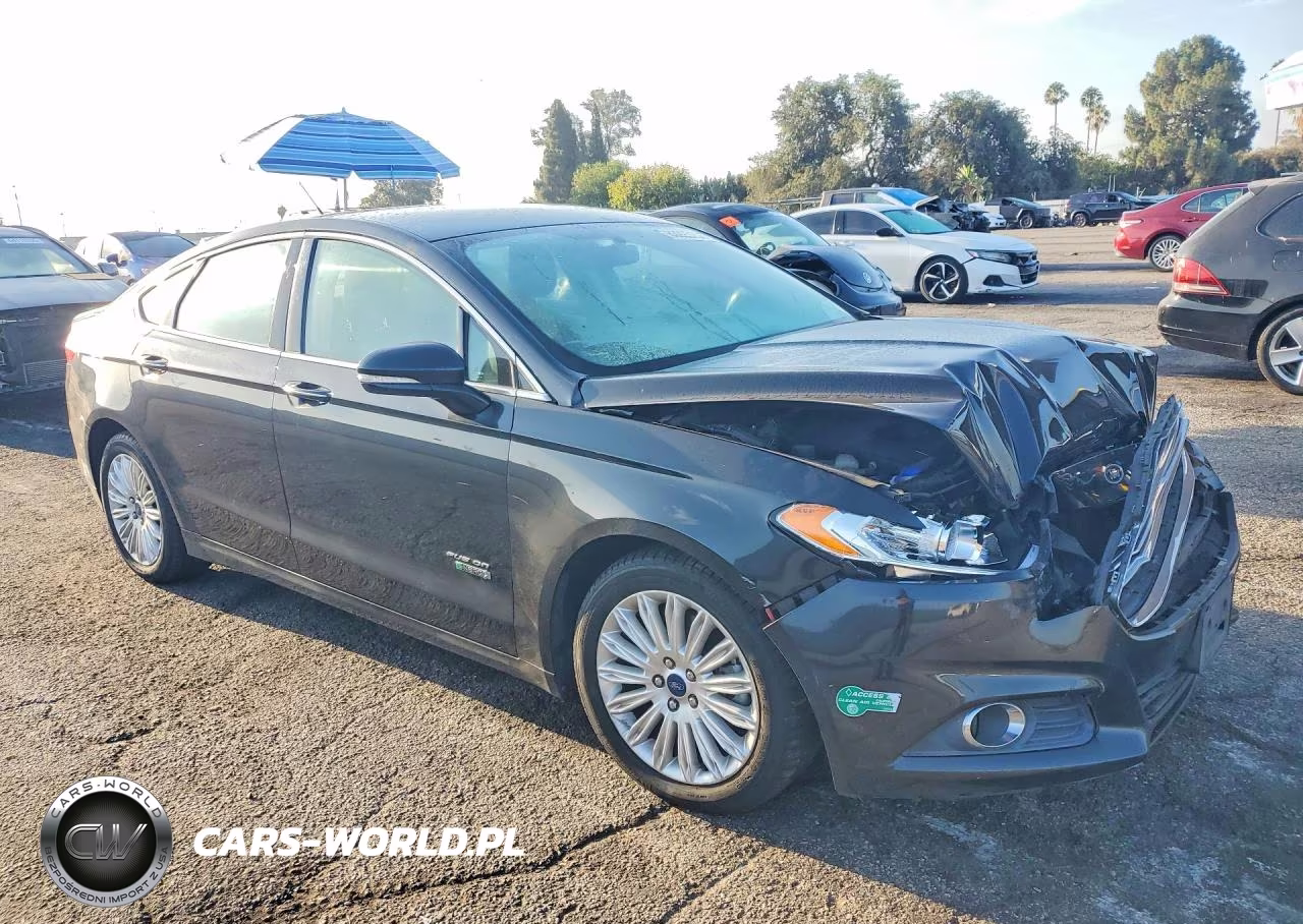 2014 Ford Fusion Se Phev VIN:3FA6P0PU2ER111516 - 4