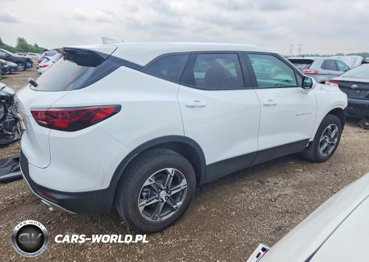 2023 Chevrolet Blazer 2Lt VIN:3GNKBHR4XPS213605 - 3