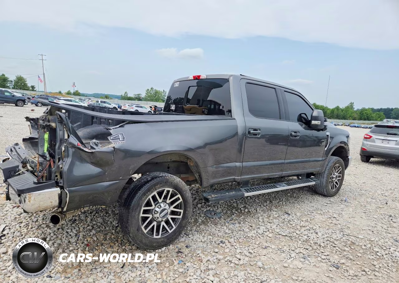 2018 Ford F250 Super Duty VIN:1FT7W2B66JED06117 - 3