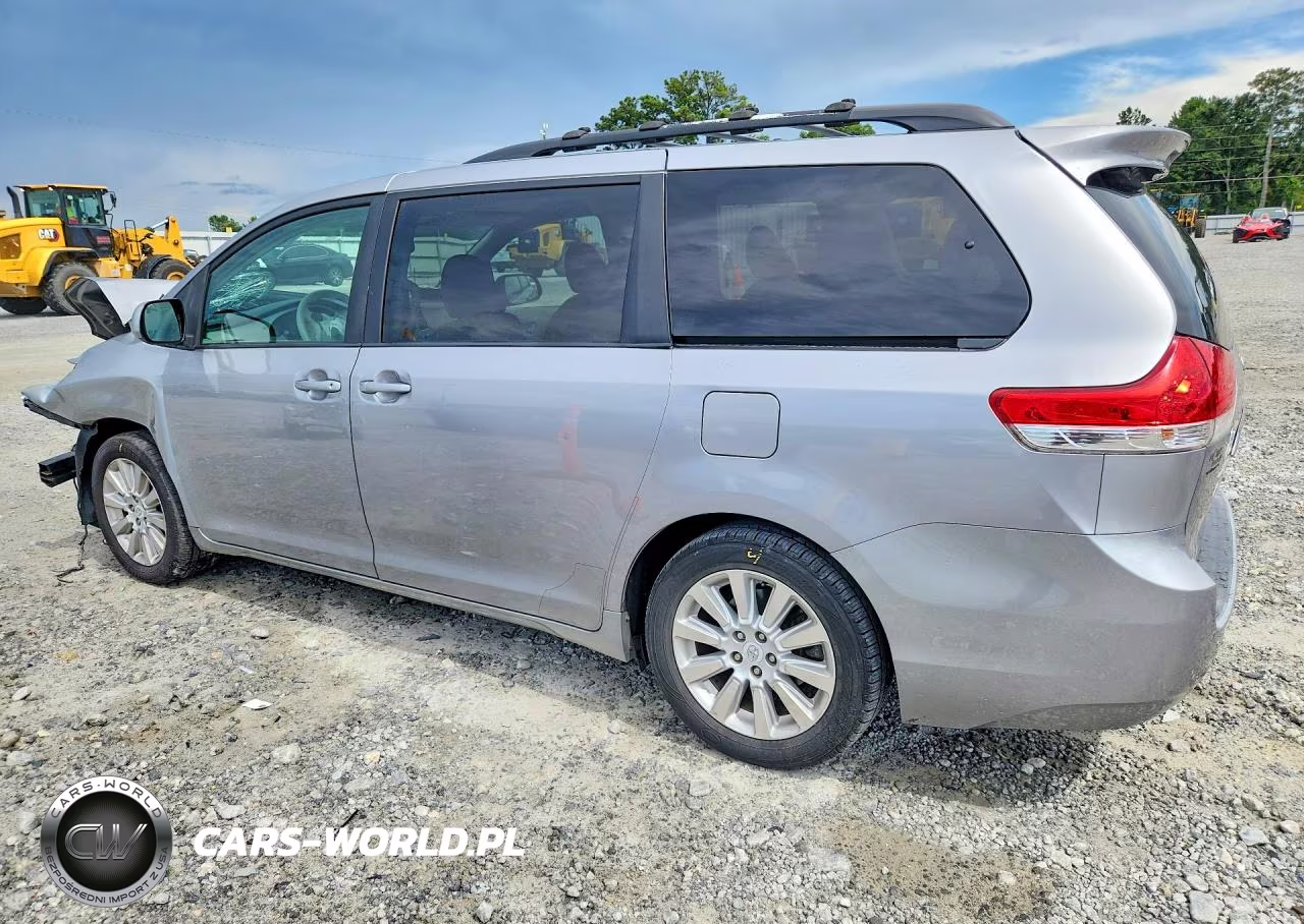 2011 Toyota Sienna Le VIN:5TDJK3DC9BS003967 - 2