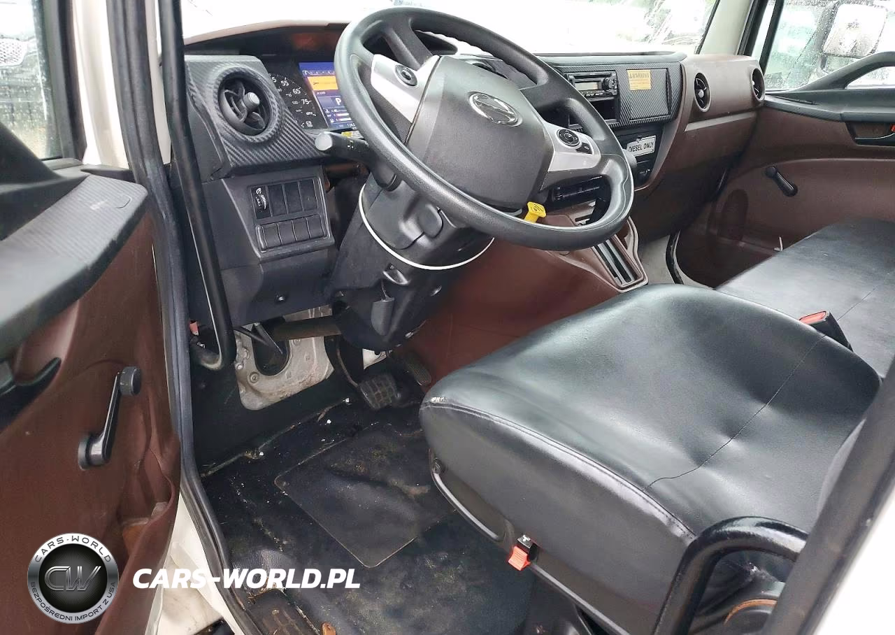 2023 Hino L6 Box Truck VIN:5PVNJ7AV2P5T51074 - 8