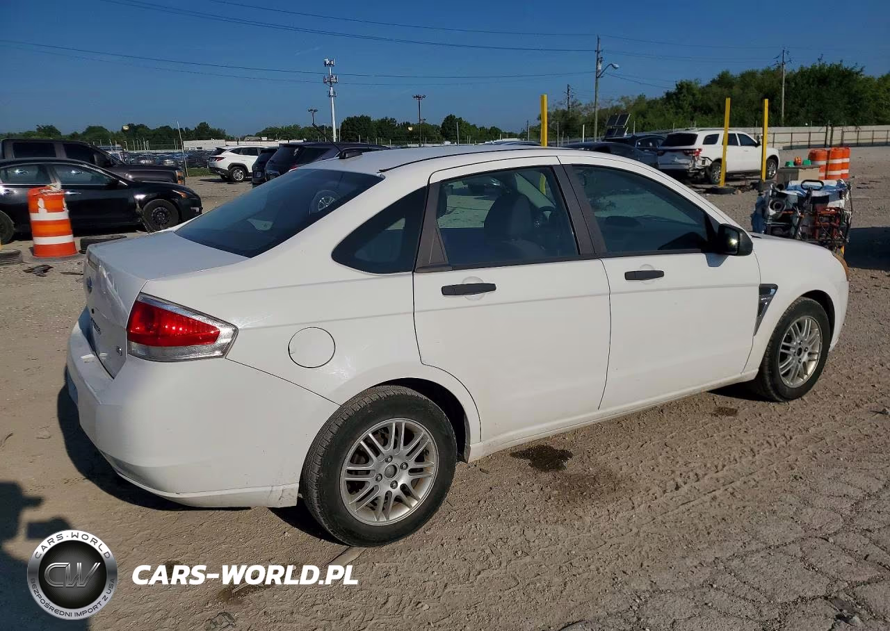 2008 Ford Focus Se VIN:1FAHP35N18W155353 - 3