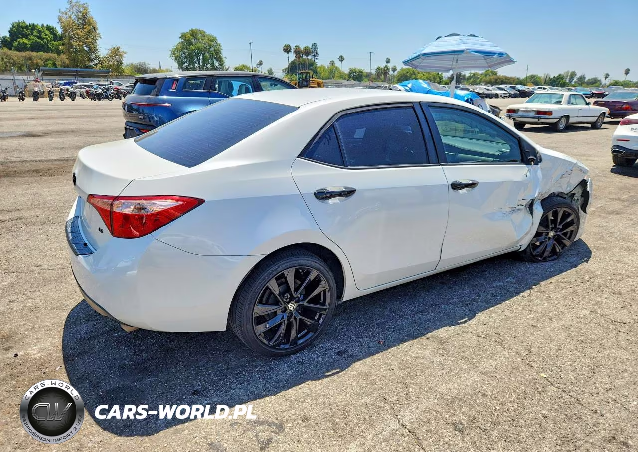 2019 Toyota Corolla Le VIN:5YFBURHE6KP925621 - 3