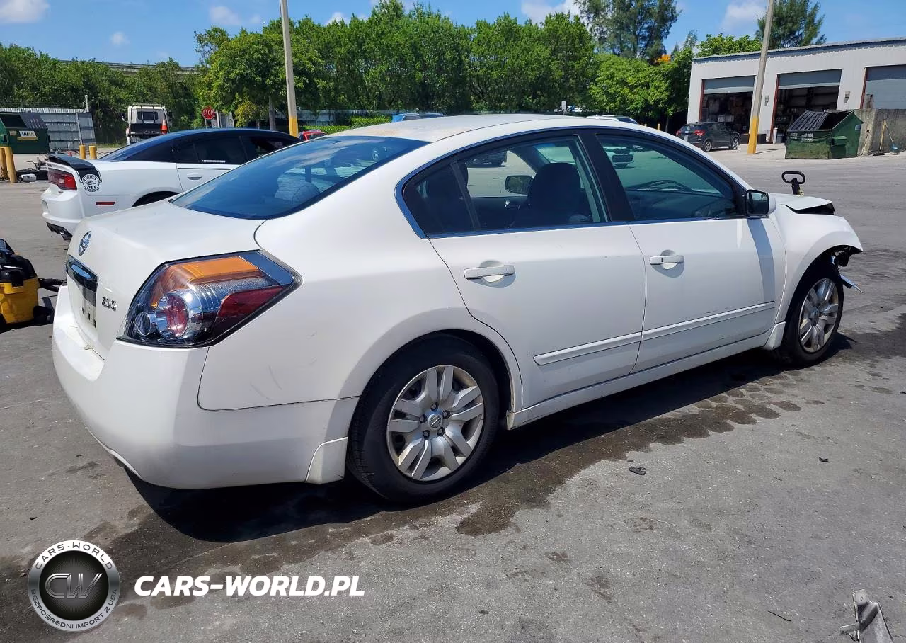 2010 Nissan Altima 2.5 VIN:1N4AL2AP7AN521813 - 3