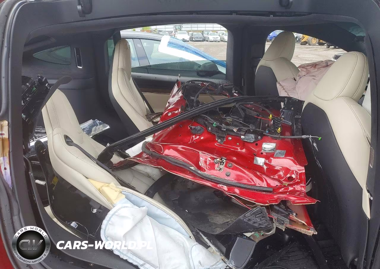 2023 Tesla Model X VIN:7SAXCBE56PF412556 - 10