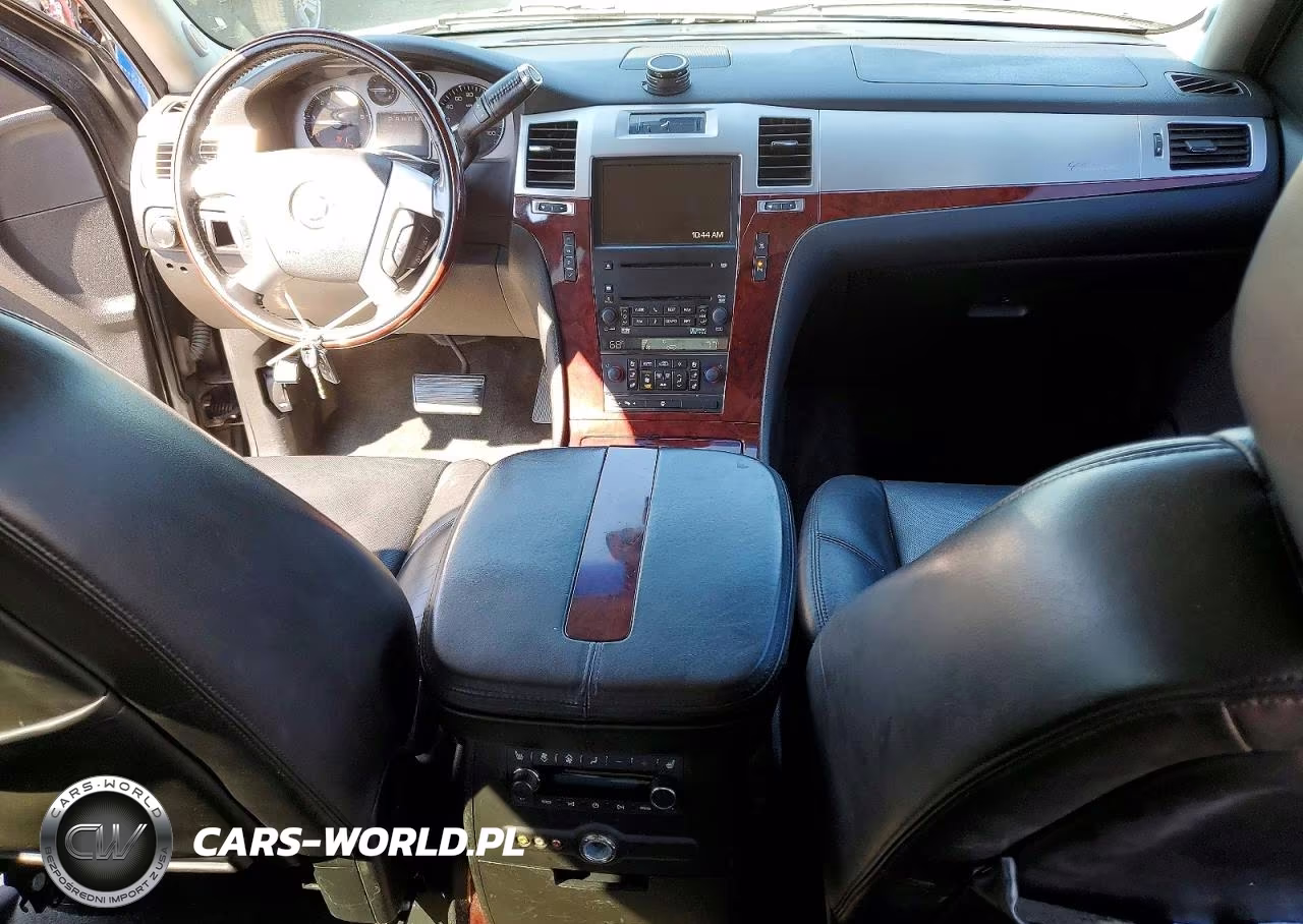 2008 Cadillac Escalade Luxury VIN:1GYFK63848R154284 - 8