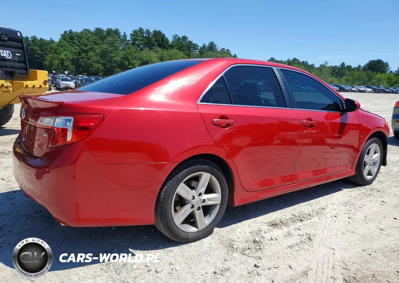 2014 Toyota Camry Se VIN:4T1BF1FK3EU869578 - 3