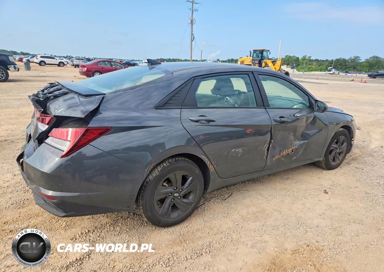 2023 Hyundai Elantra Sel VIN:KMHLM4AG3PU624216 - 3