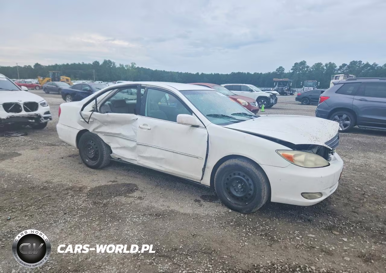 2004 Toyota Camry Xle VIN:4T1BE32K04U361085 - 4