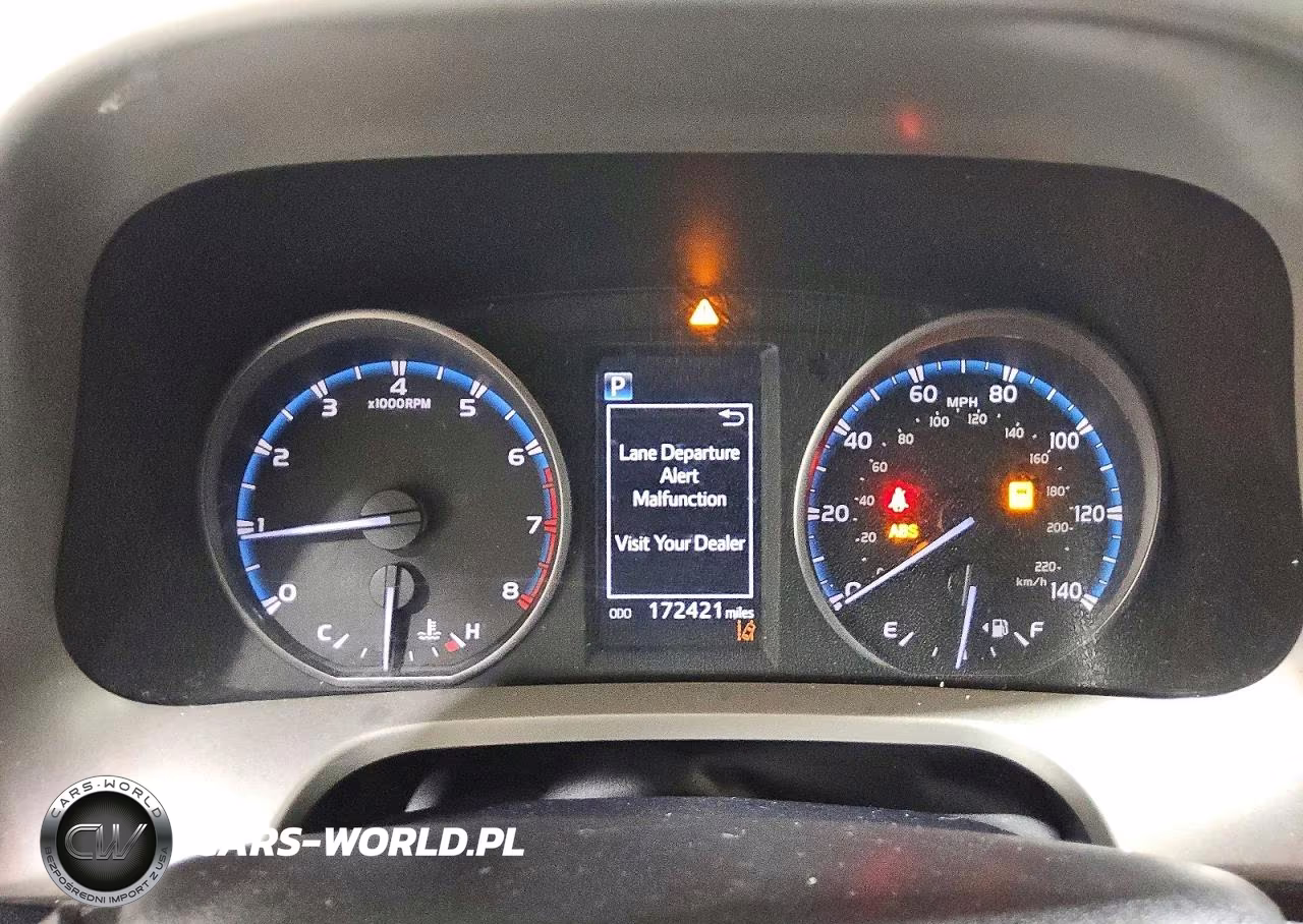 2018 Toyota Rav4 Le VIN:2T3ZFREV5JW469919 - 9
