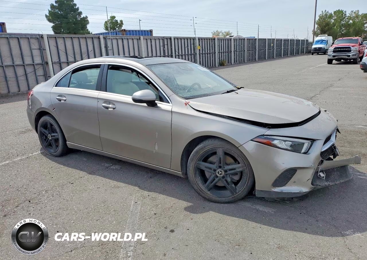 2019 Mercedes-Benz A 220 VIN:WDD3G4EB3KW002258 - 4