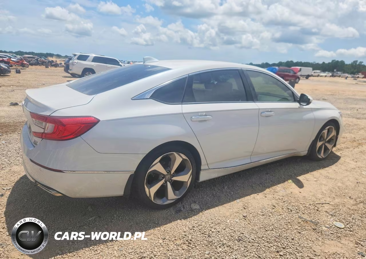 2019 Honda Accord Touring VIN:1HGCV2F91KA033183 - 3