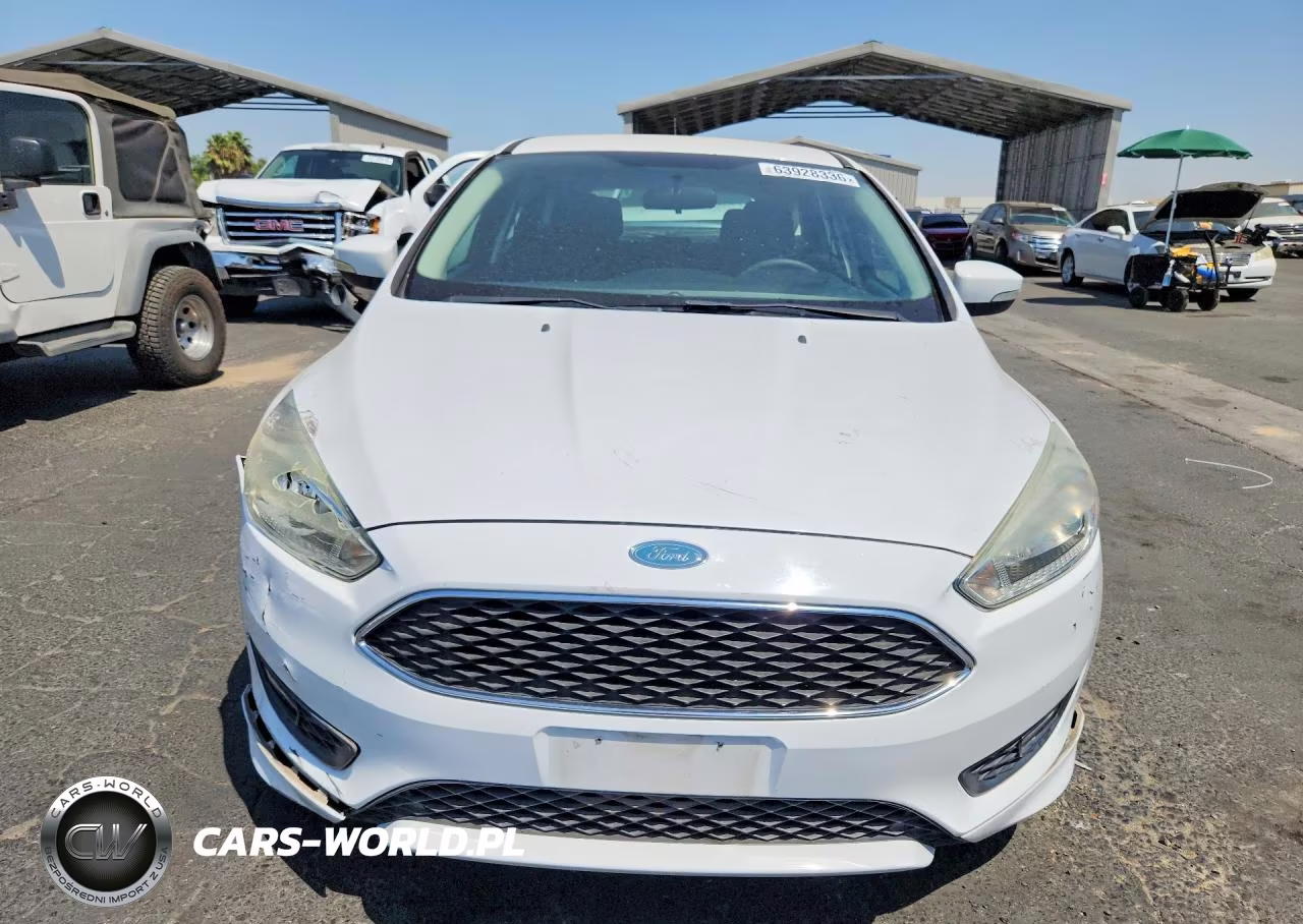 2015 Ford Focus Se VIN:1FADP3K2XFL222054 - 5