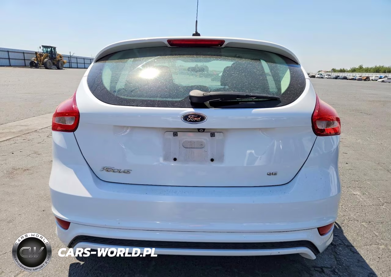 2015 Ford Focus Se VIN:1FADP3K2XFL222054 - 6