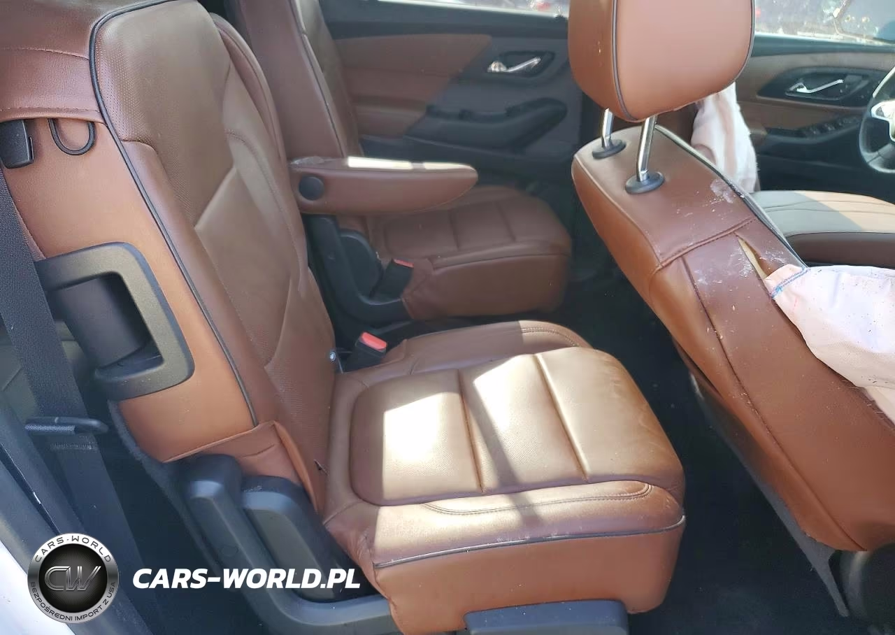 2018 Chevrolet Traverse High Country VIN:1GNEVKKW1JJ244568 - 11