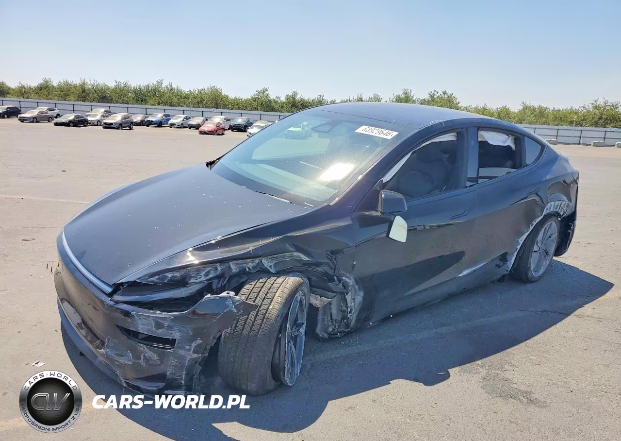 2026 Tesla Model Y VIN:7SAYGAEE9TF600940 - 1