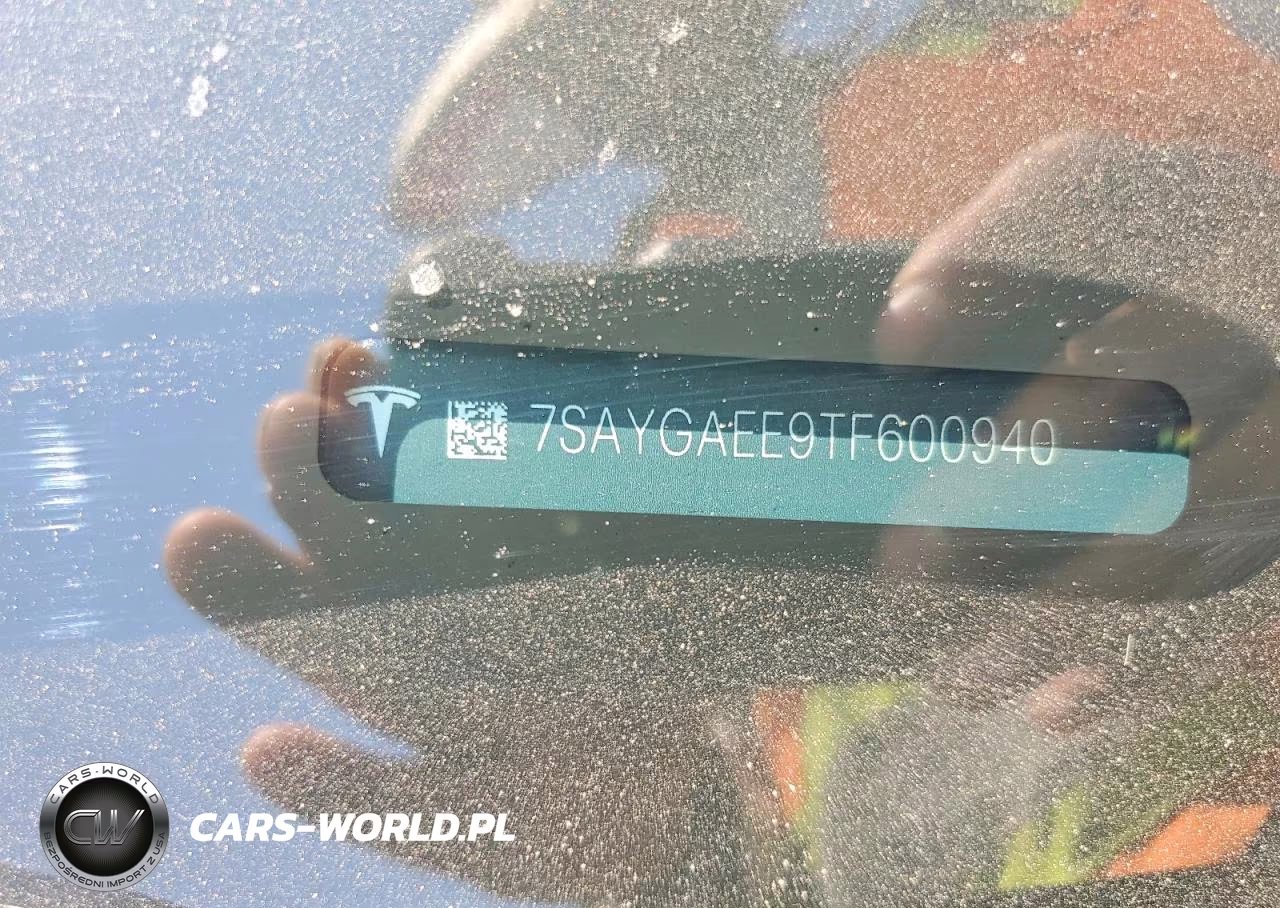 2026 Tesla Model Y VIN:7SAYGAEE9TF600940 - 13