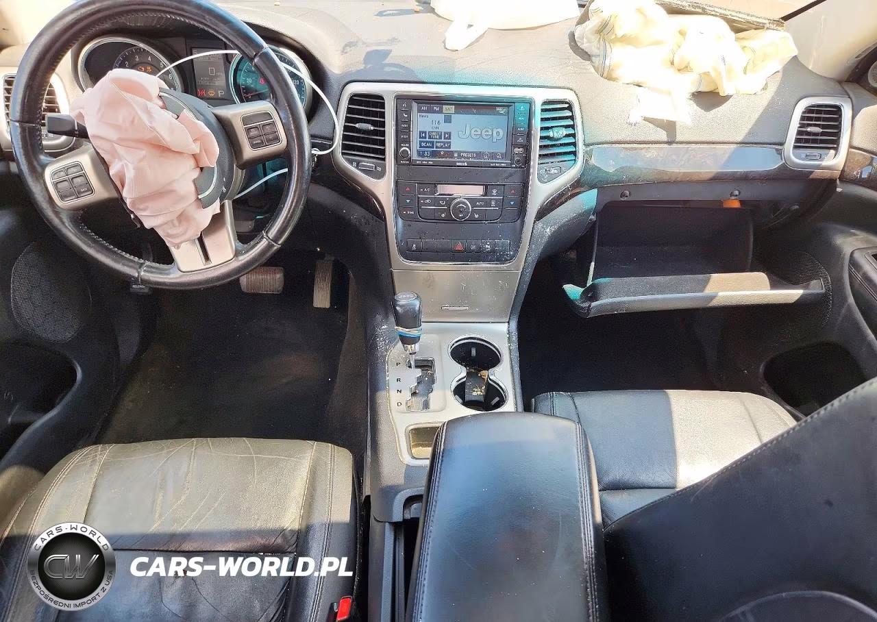 2012 Jeep Grand Cherokee Laredo VIN:1C4RJFAGXCC233177 - 8
