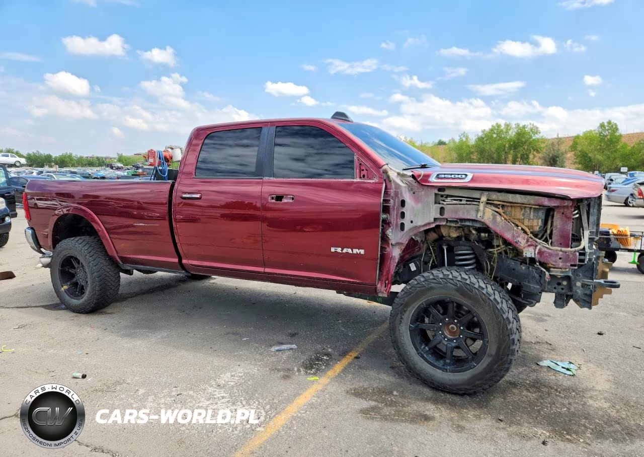 2020 Ram 3500 Laramie VIN:3C63R3JL7LG210051 - 4