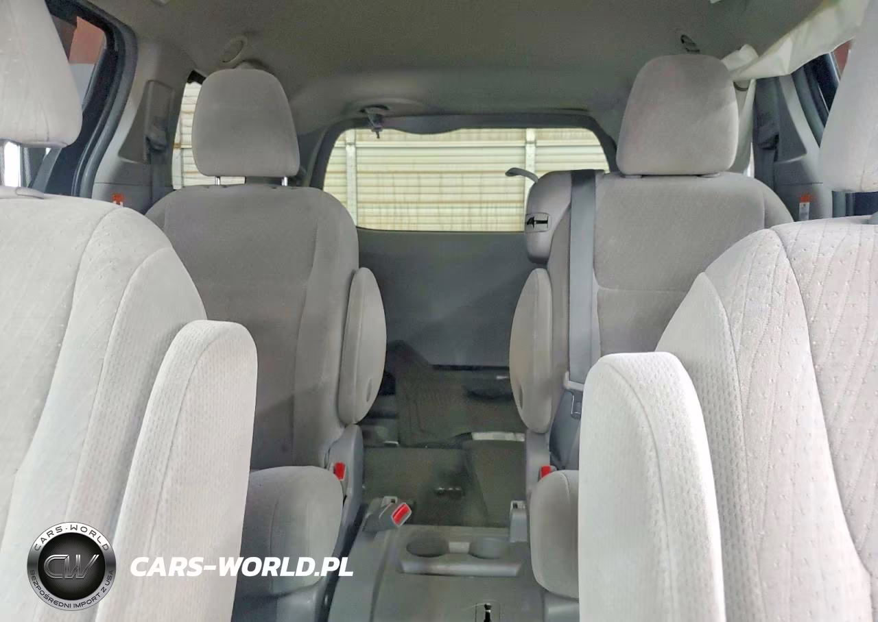 2015 Toyota Sienna Le VIN:5TDKK3DC6FS588212 - 10