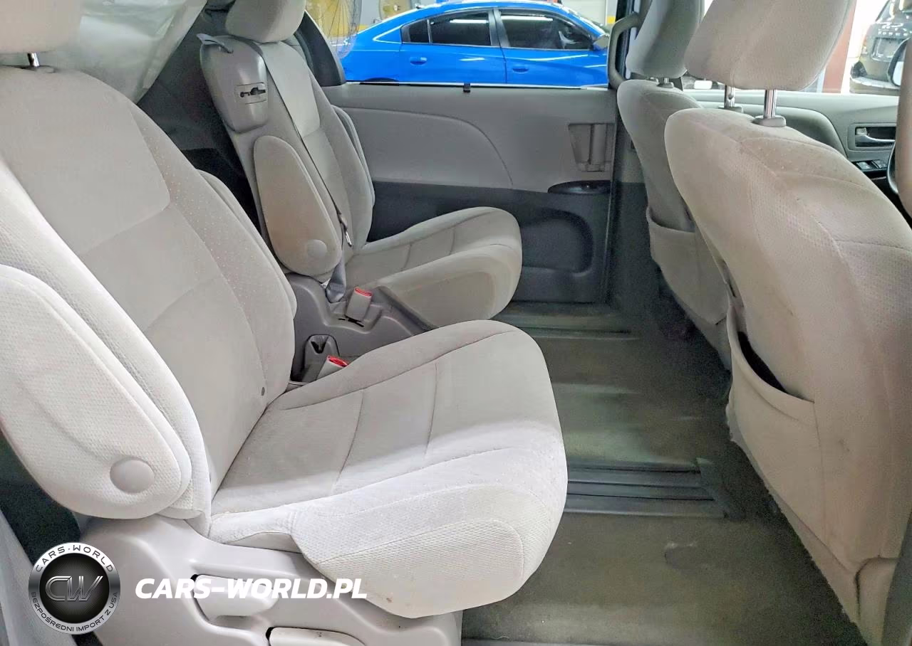2015 Toyota Sienna Le VIN:5TDKK3DC6FS588212 - 11