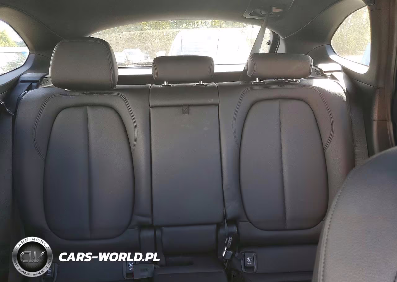 2016 BMW X1 xDrive28I VIN:WBXHT3C33G5E50844 - 10