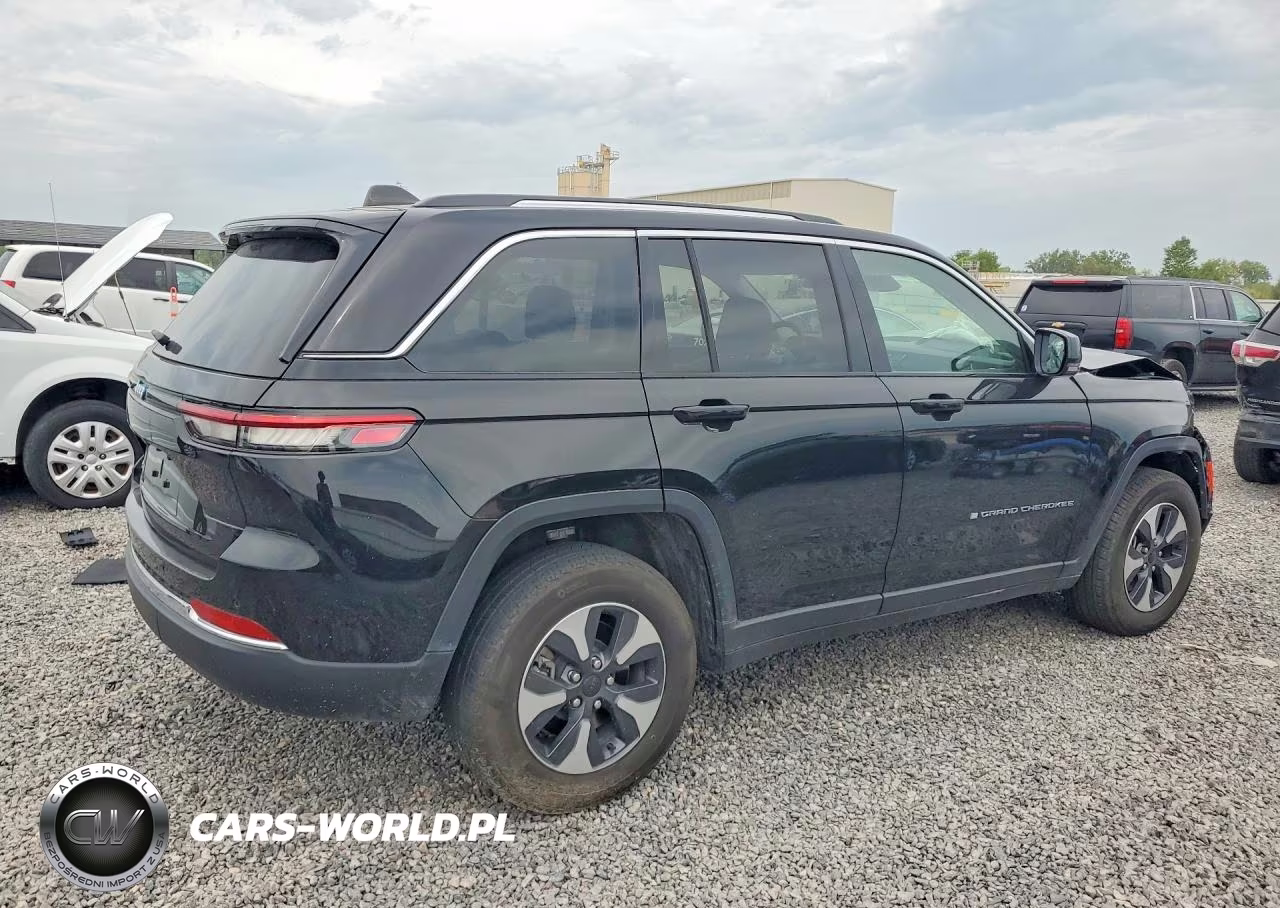 2022 Jeep Grand Cherokee Limited 4Xe VIN:1C4RJYB60N8760197 - 3