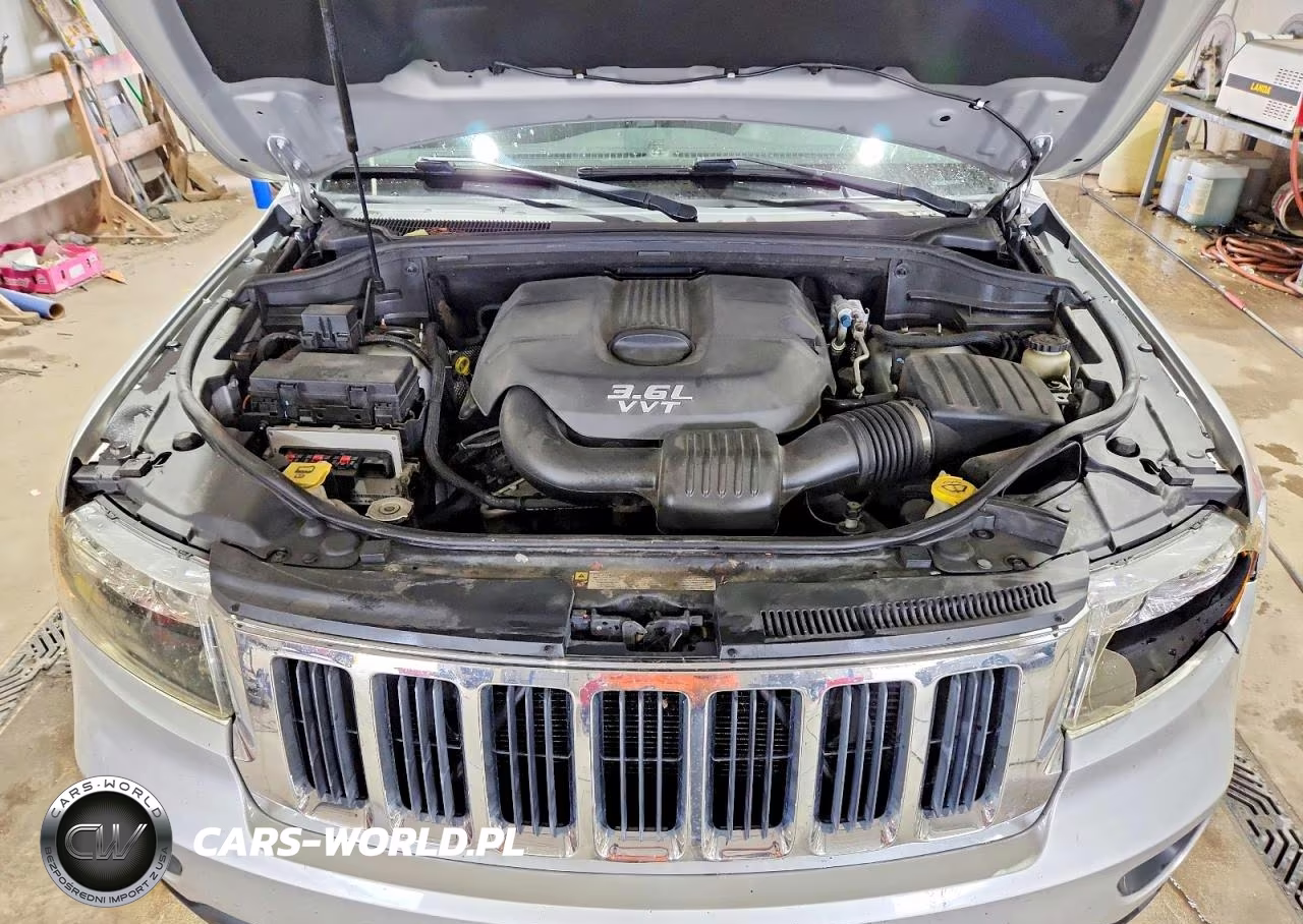 2012 Jeep Grand Cherokee Laredo VIN:1C4RJFAG2CC117603 - 12