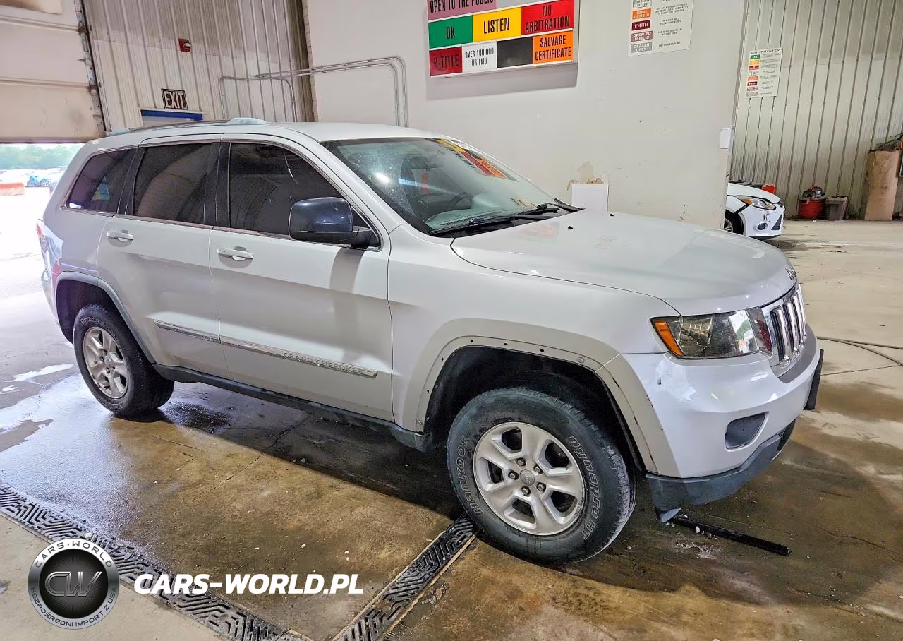 2012 Jeep Grand Cherokee Laredo VIN:1C4RJFAG2CC117603 - 4