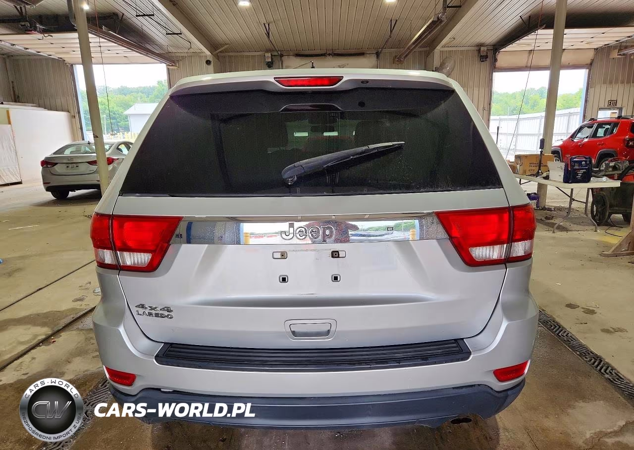 2012 Jeep Grand Cherokee Laredo VIN:1C4RJFAG2CC117603 - 6