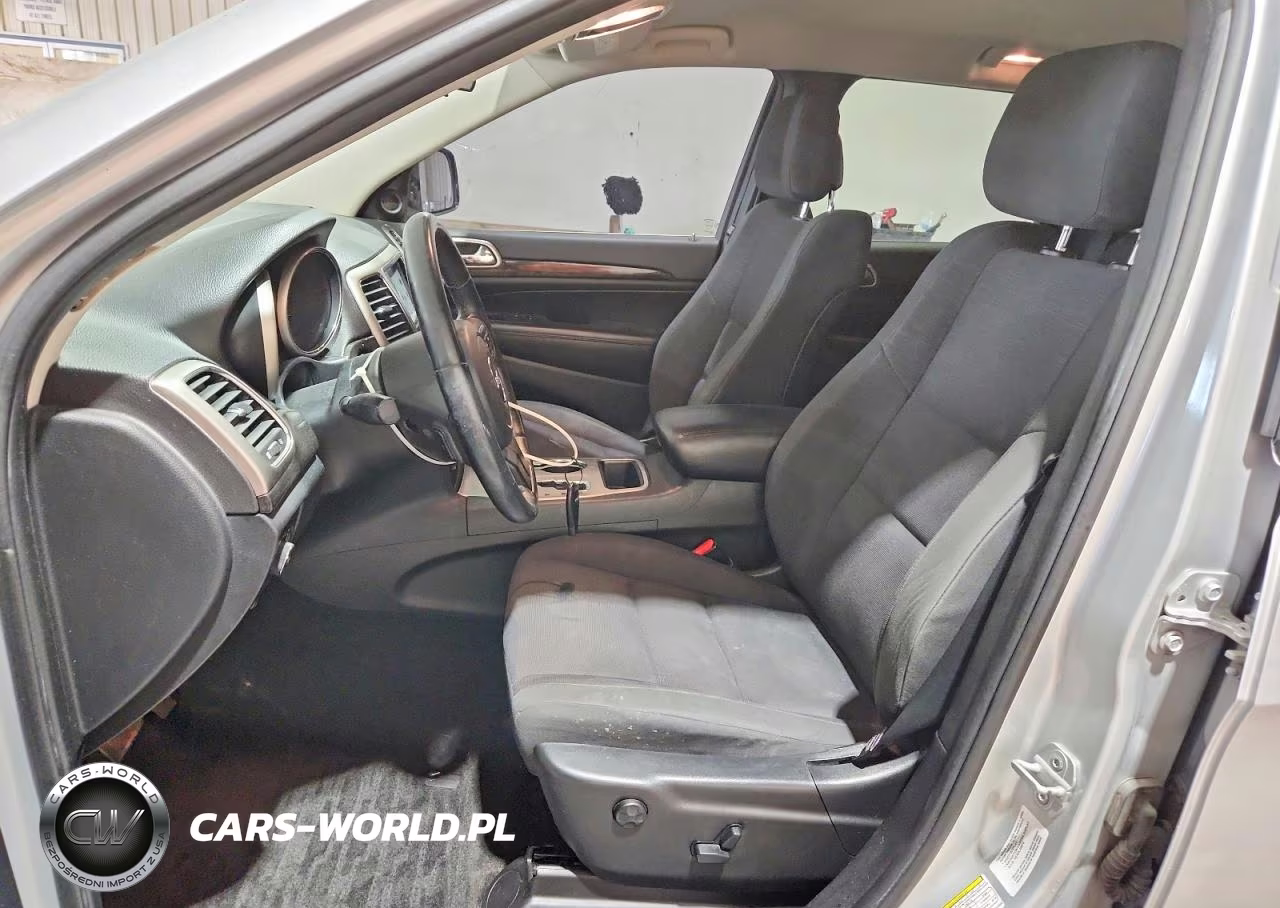 2012 Jeep Grand Cherokee Laredo VIN:1C4RJFAG2CC117603 - 7