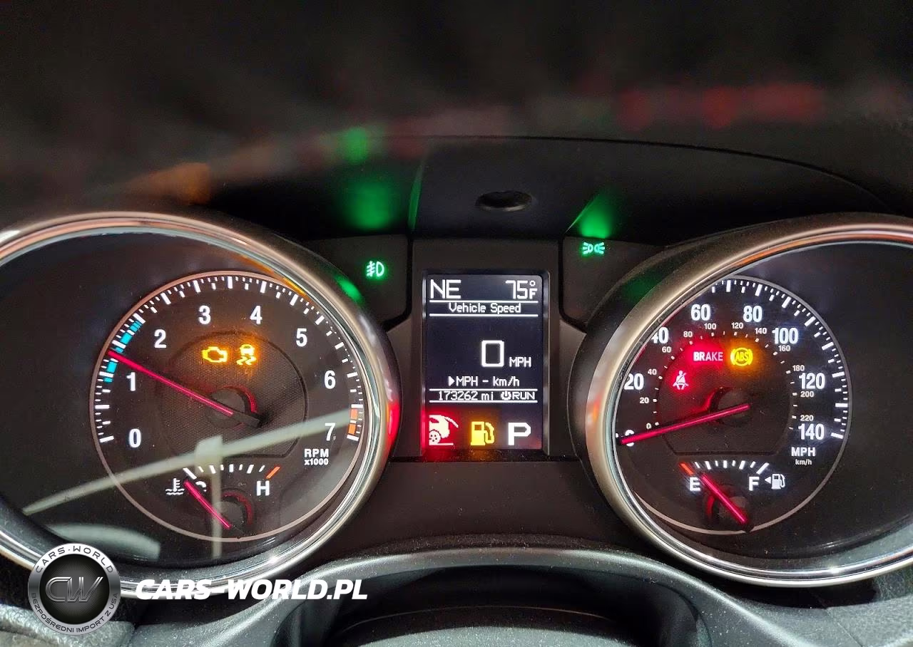 2012 Jeep Grand Cherokee Laredo VIN:1C4RJFAG2CC117603 - 9