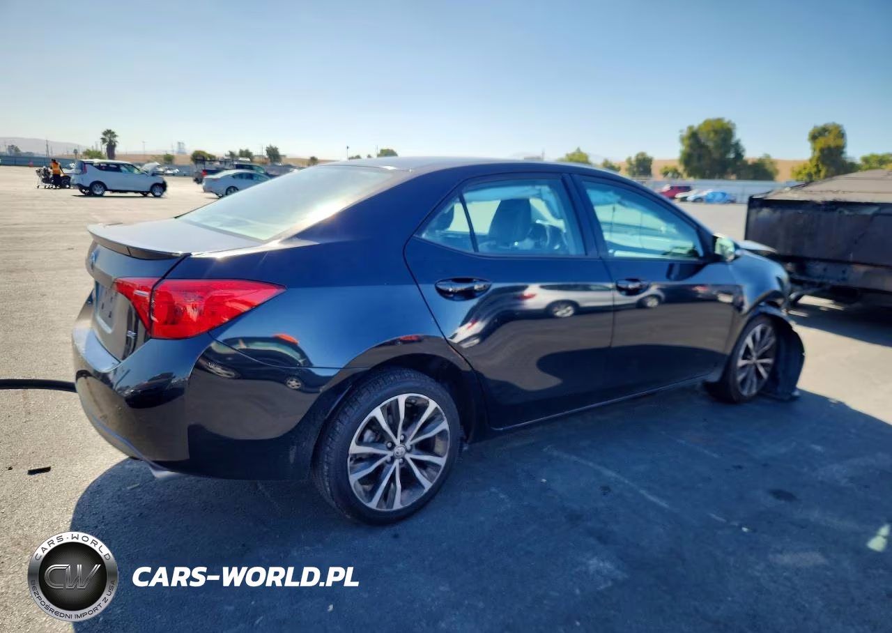 2017 Toyota Corolla Se VIN:5YFBURHE9HP702806 - 3