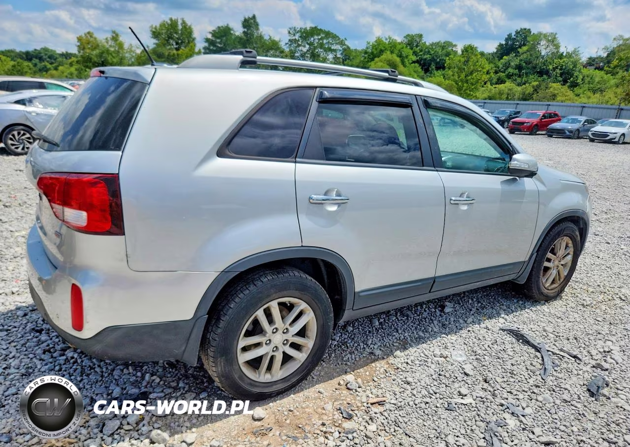 2015 Kia Sorento Lx VIN:5XYKT4A67FG631454 - 3