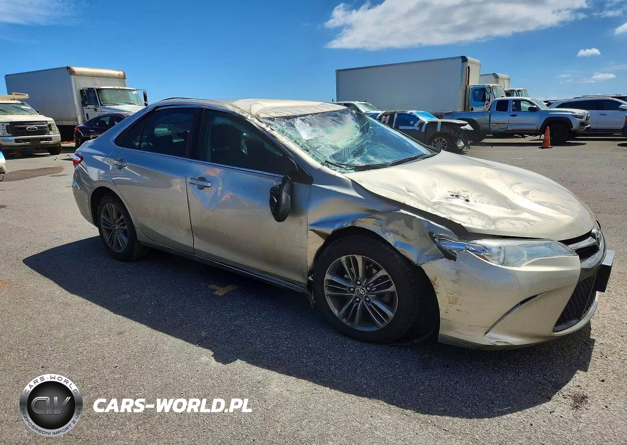 2015 Toyota Camry Le VIN:4T1BF1FK8FU473924 - 4