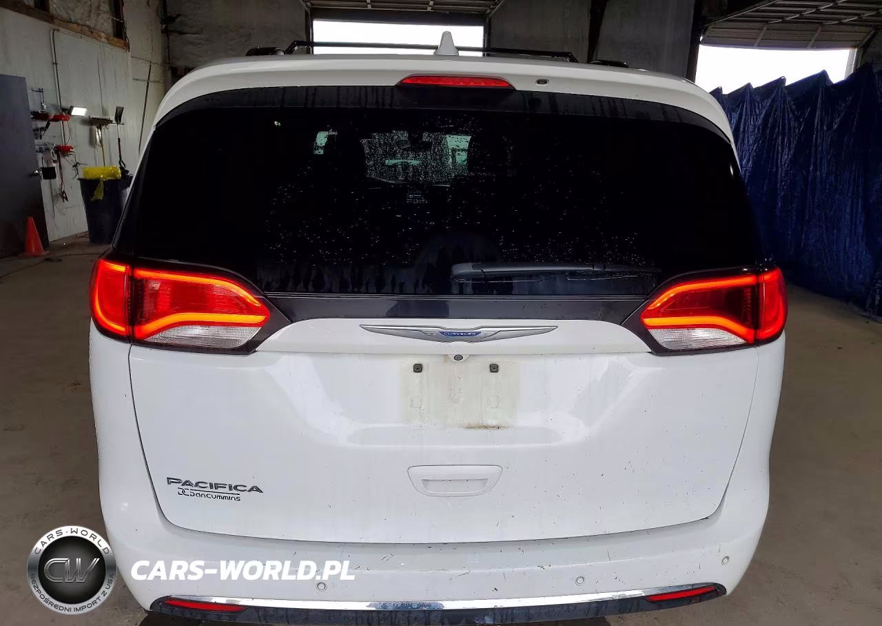 2019 Chrysler Pacifica Touring L VIN:2C4RC1BG8KR539733 - 6