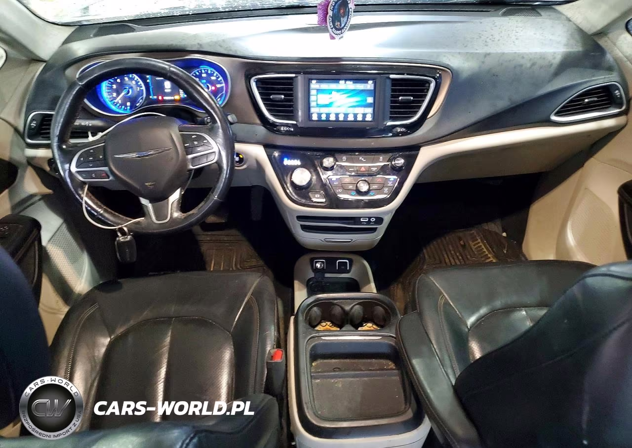 2019 Chrysler Pacifica Touring L VIN:2C4RC1BG8KR539733 - 8