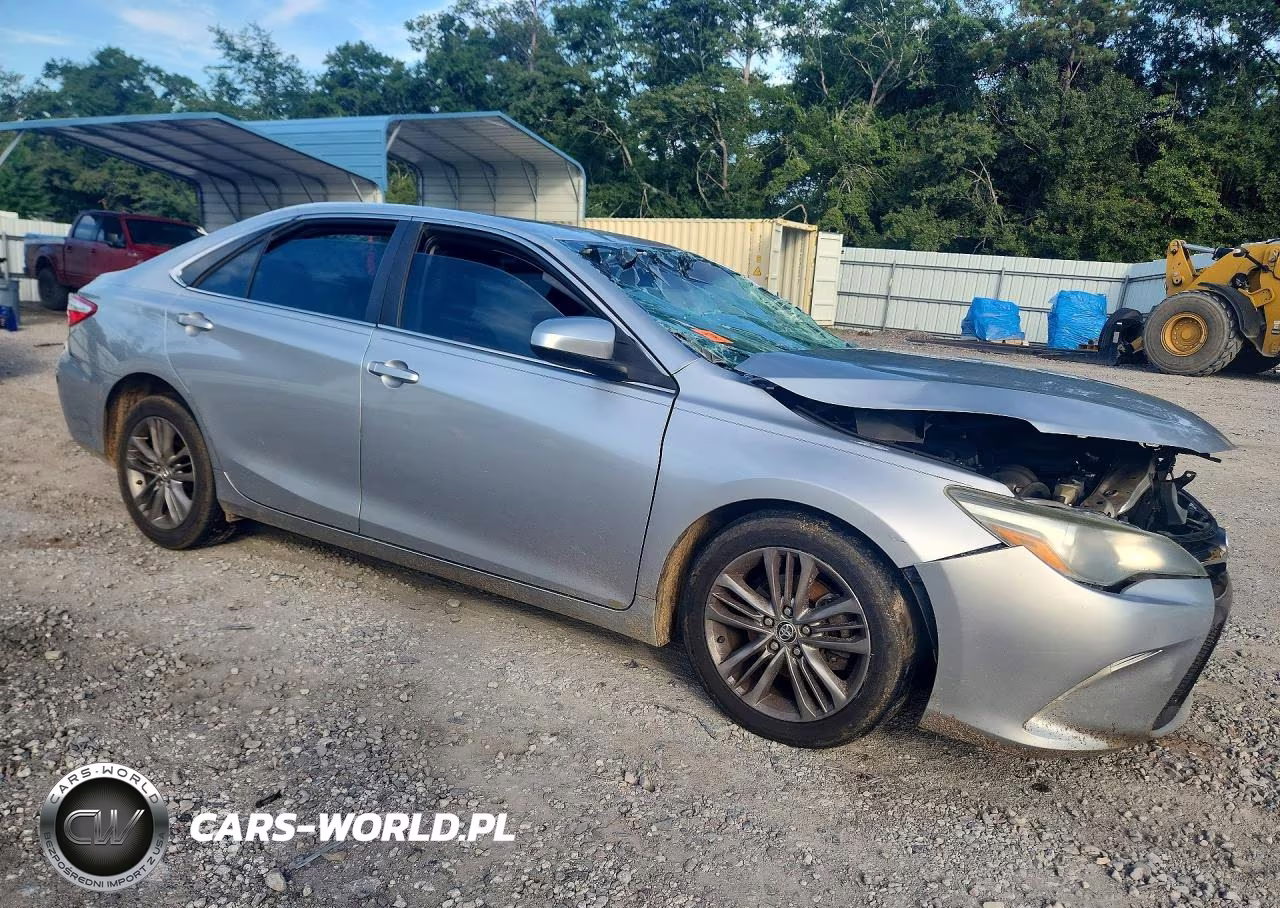 2016 Toyota Camry Se VIN:4T1BF1FK0GU151229 - 4