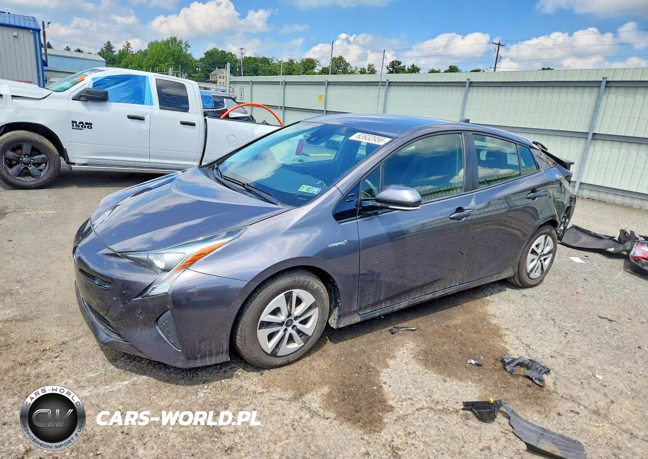 2018 Toyota Prius Three – zdjęcie 1 z 13