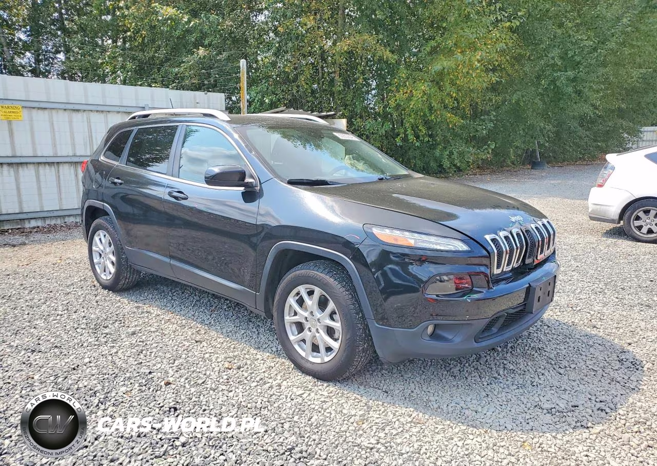 2016 Jeep Cherokee Latitude VIN:1C4PJMCS5GW244251 - 4