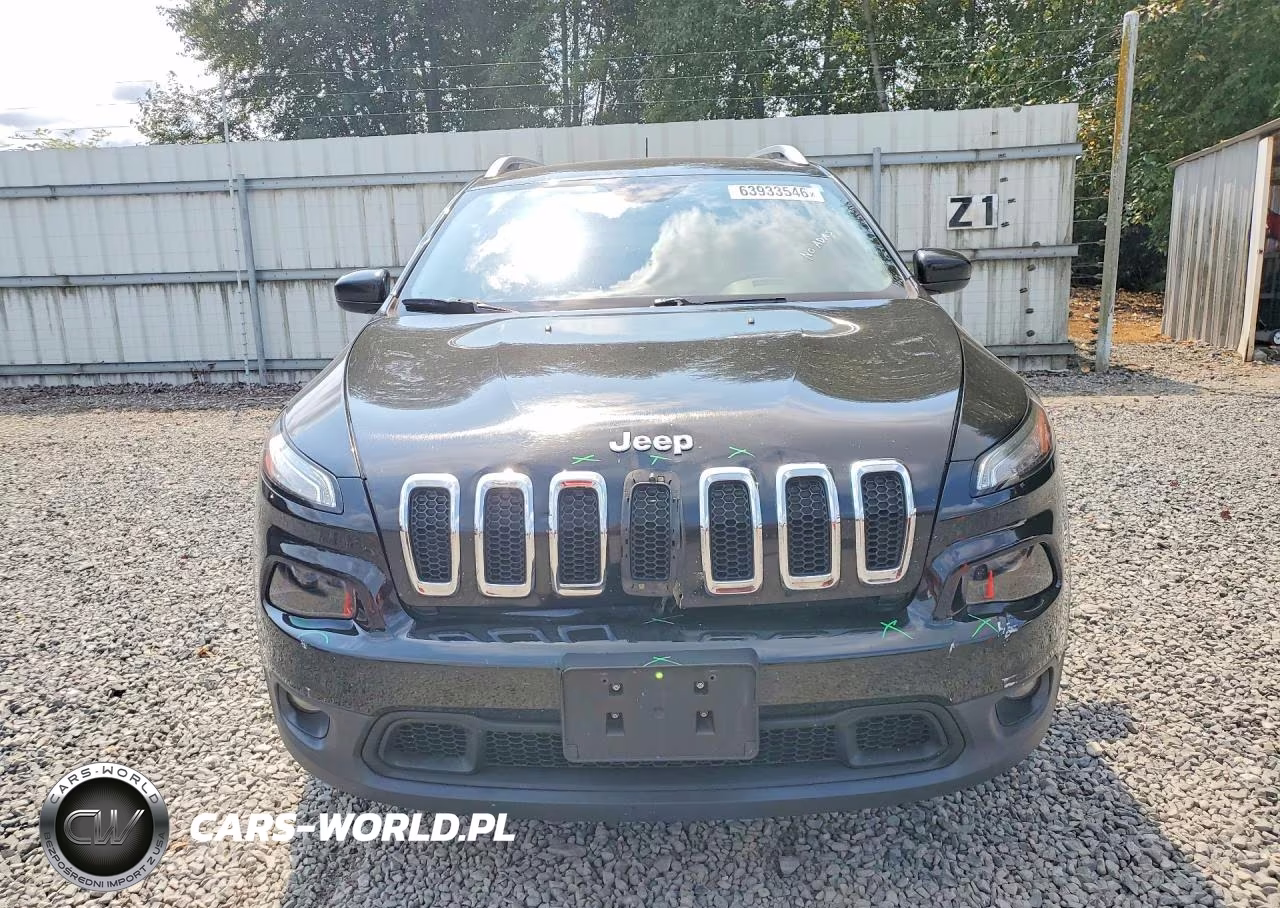 2016 Jeep Cherokee Latitude VIN:1C4PJMCS5GW244251 - 5