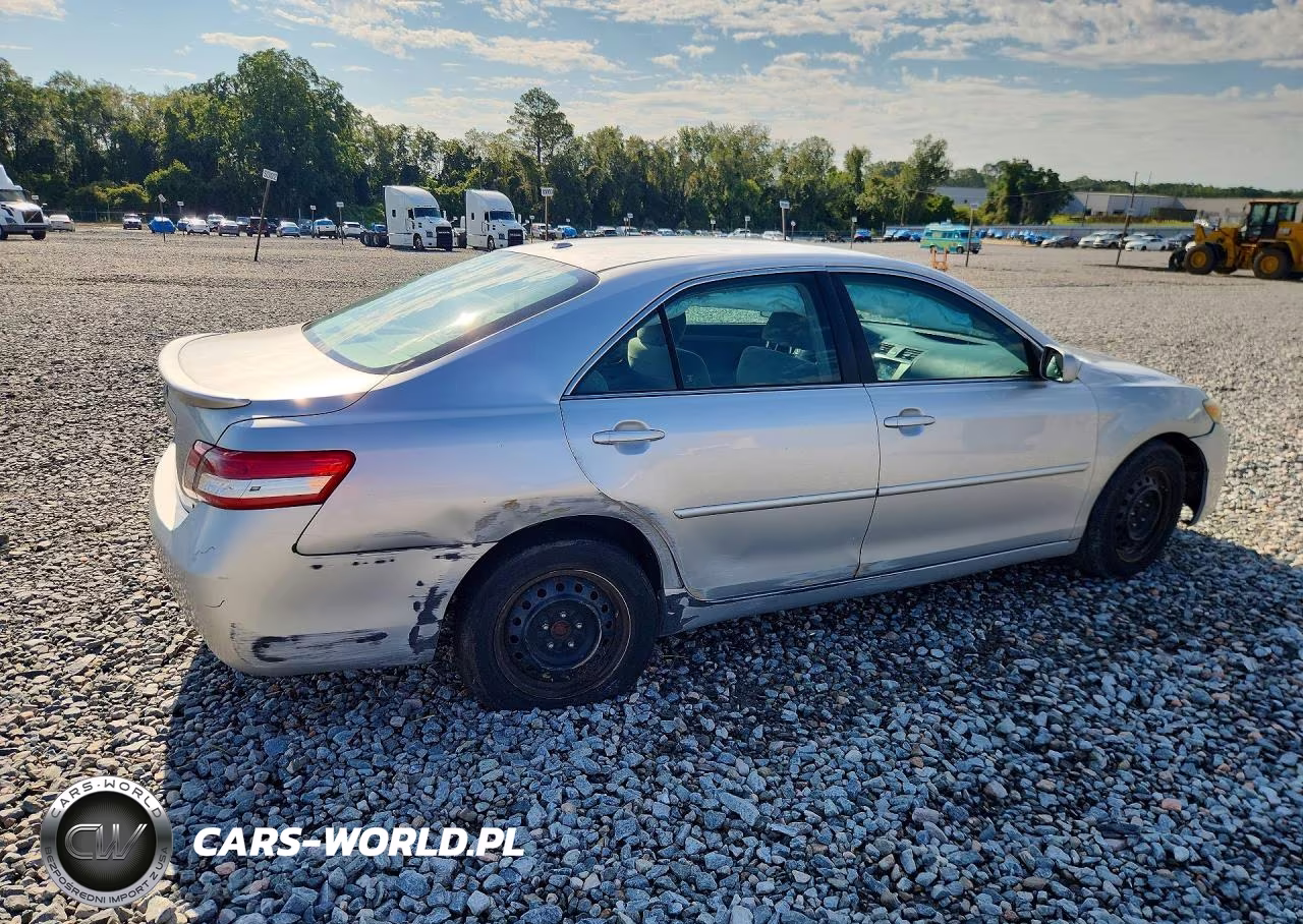 2010 Toyota Camry Le VIN:4T1BF3EK6AU062222 - 3