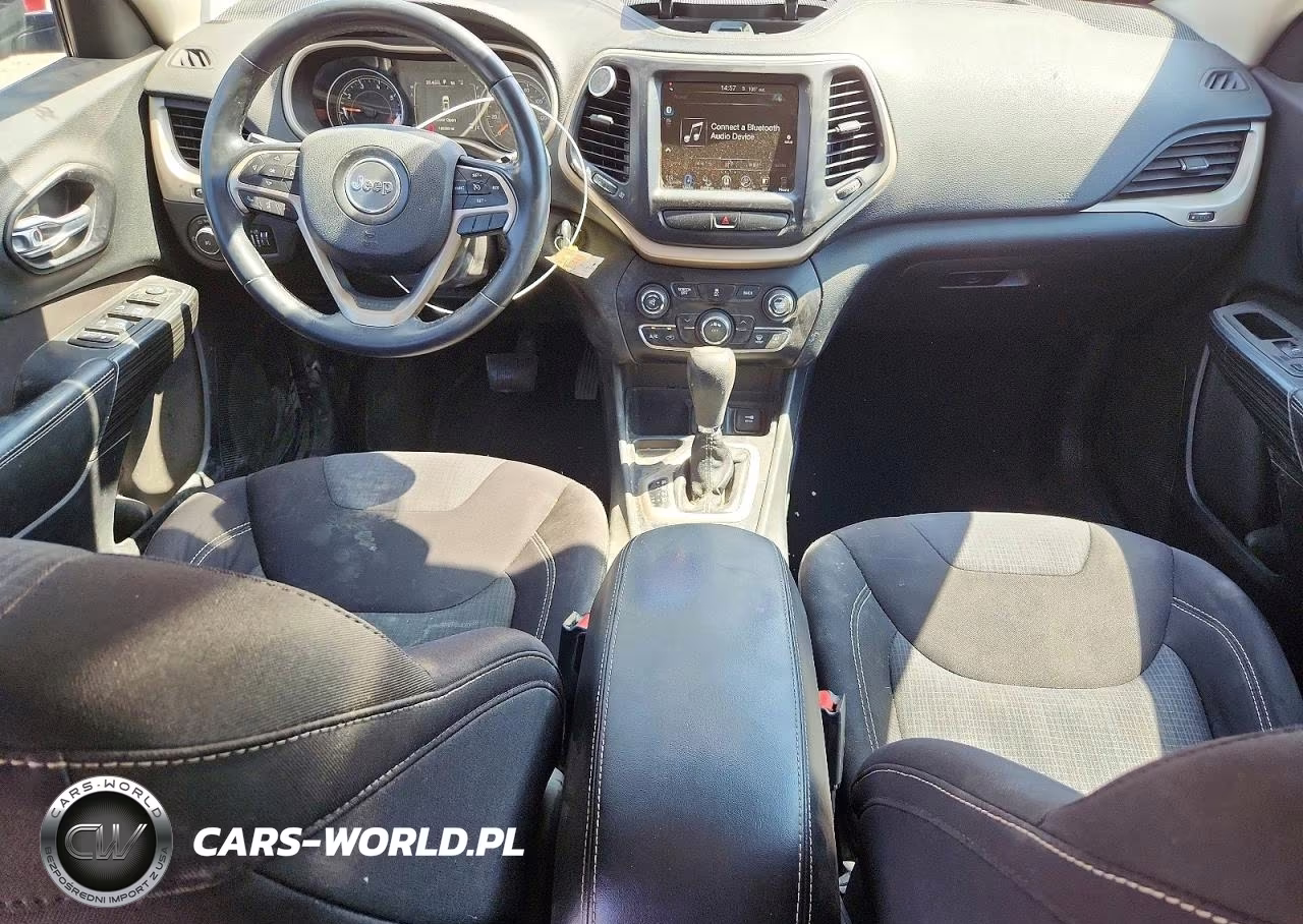 2015 Jeep Cherokee Latitude VIN:1C4PJLCB2FW643093 - 8