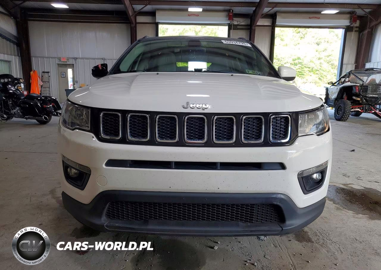 2017 Jeep Compass Latitude VIN:3C4NJDBB3HT664543 - 5
