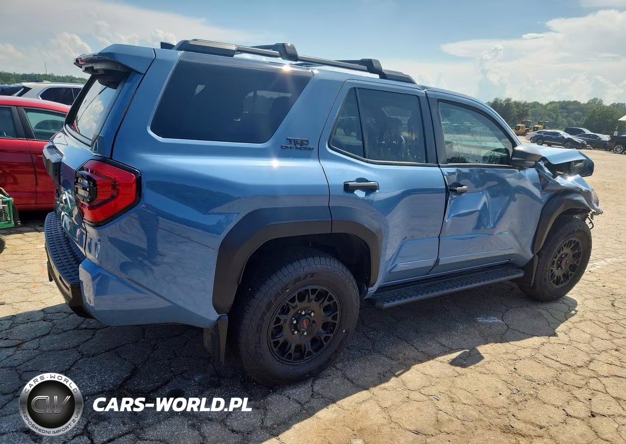 2025 Toyota 4Runner Trd Off Road Premium VIN:JTEVA5BR2S5035782 - 3