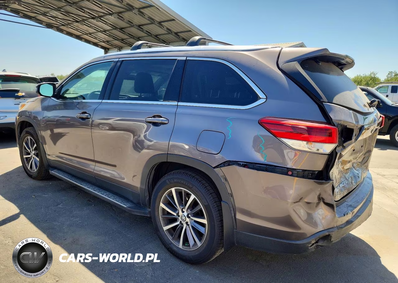 2019 Toyota Highlander Xle VIN:5TDKZRFH8KS315323 - 2