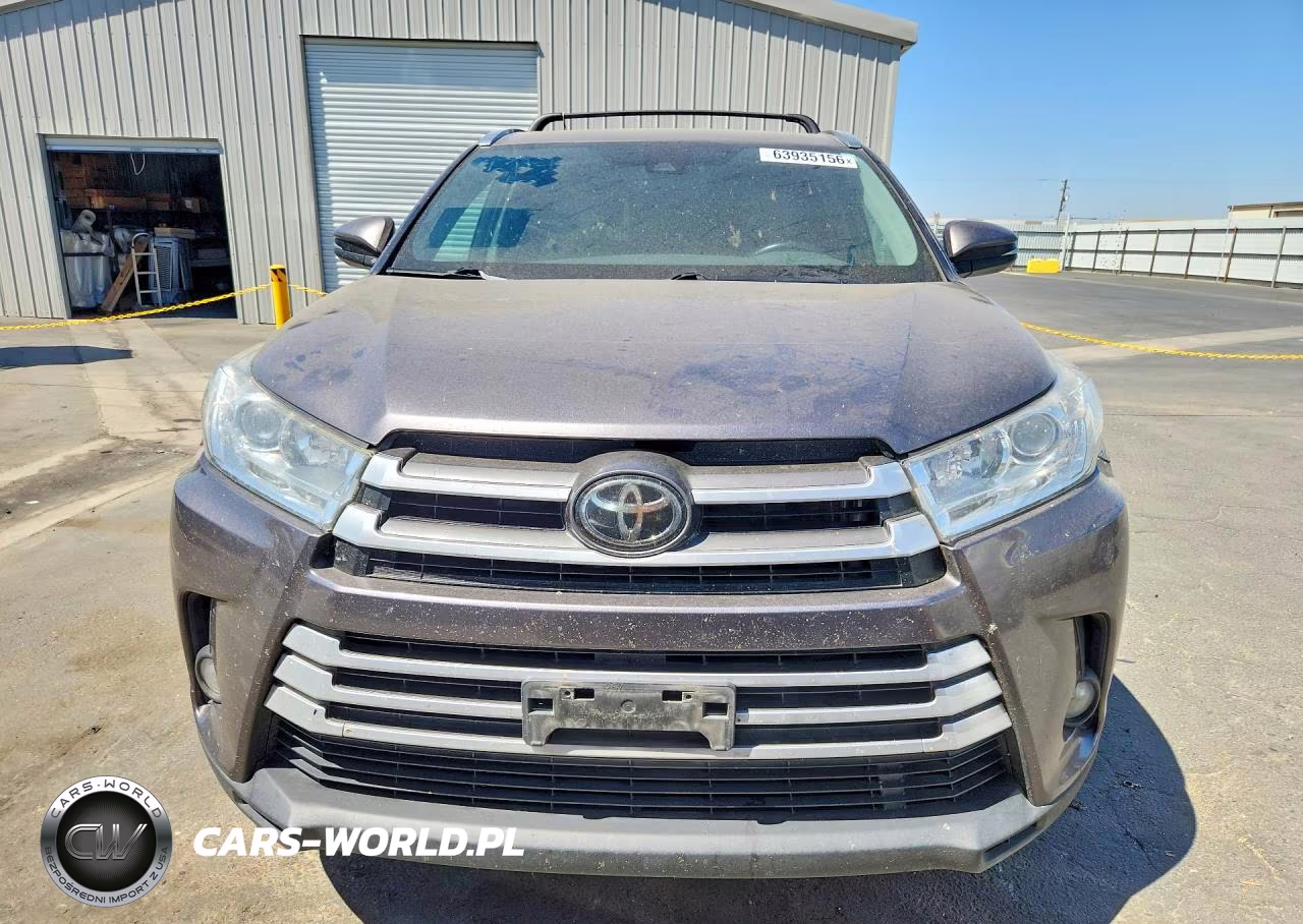 2019 Toyota Highlander Xle VIN:5TDKZRFH8KS315323 - 5