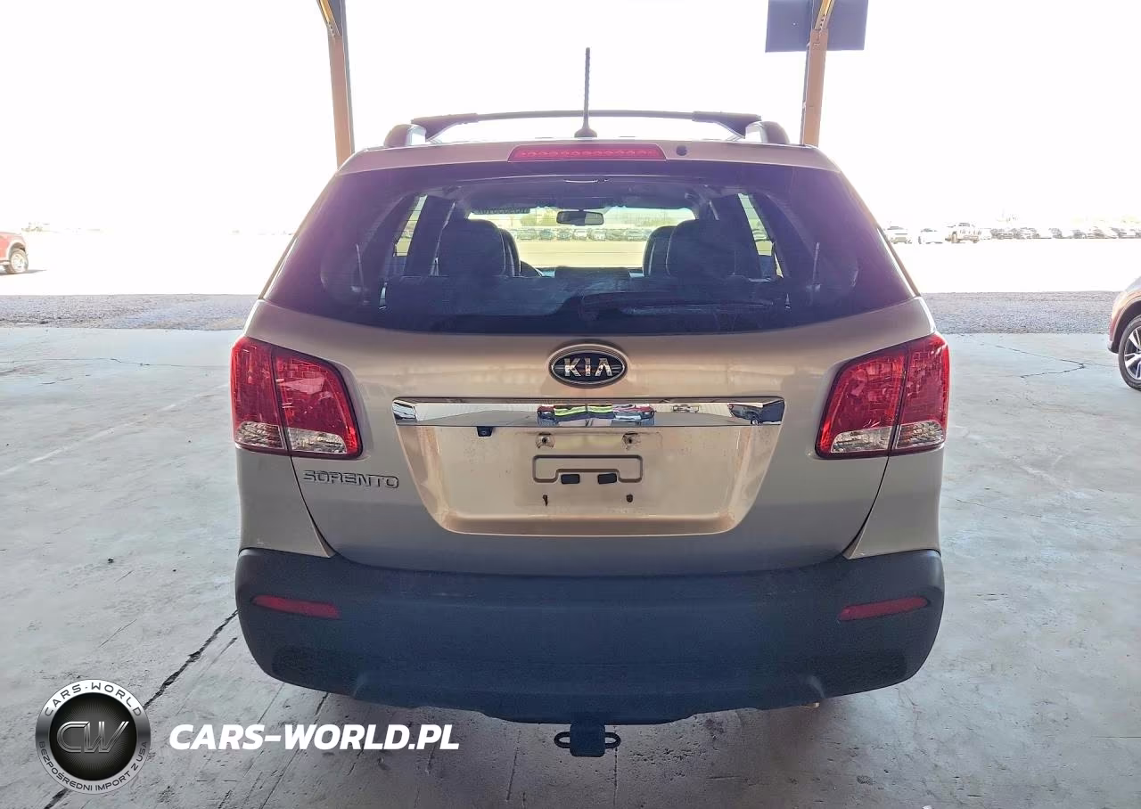 2013 Kia Sorento Lx VIN:5XYKT4A67DG370713 - 6