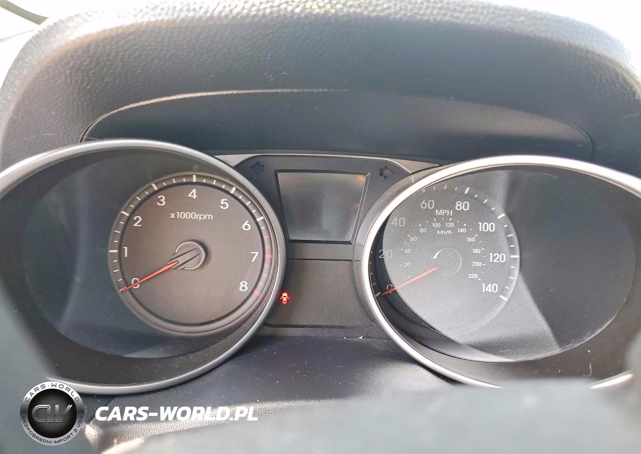 2011 Hyundai Tucson Limited VIN:KM8JU3AC9BU282701 - 9