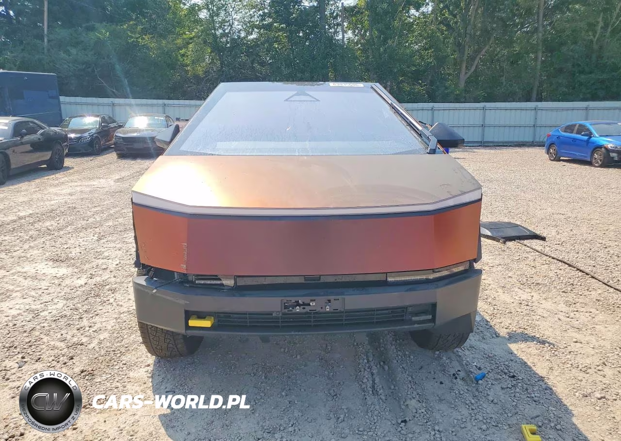 2025 Tesla Cybertruck VIN:7G2CEHED9SA069485 - 5